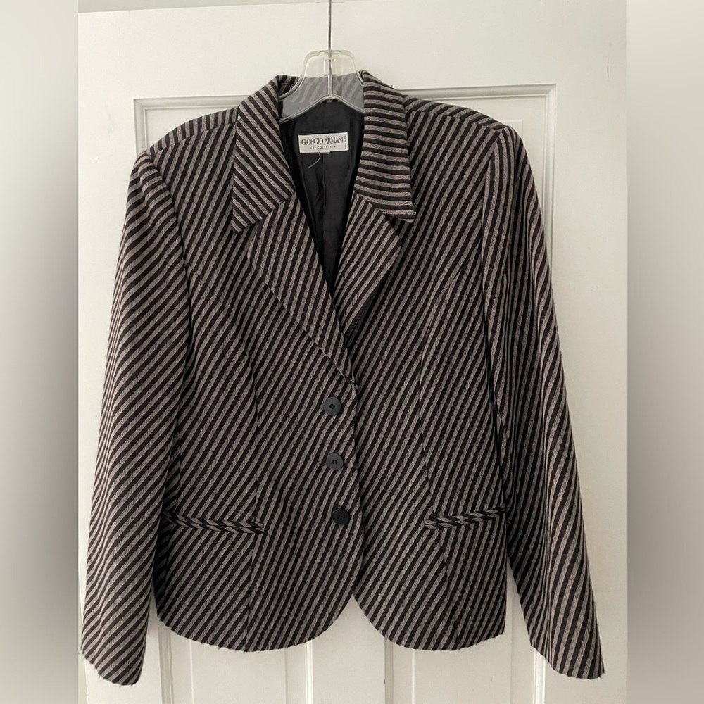 Armani Collezioni couture Woman’s Diagonal Striped Black and Taupe Blazer sz 12